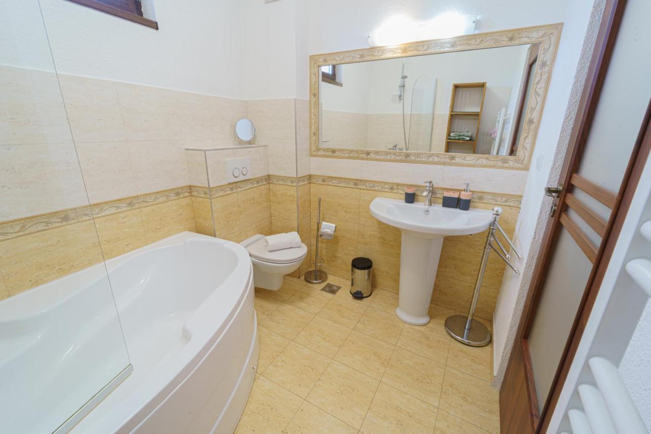 5* Mansion In City Center Kaloşvar Dış mekan fotoğraf